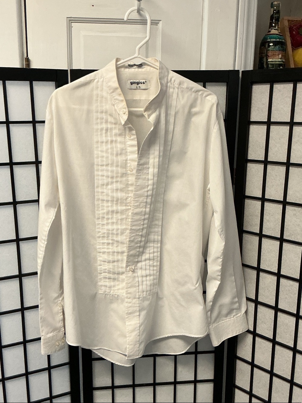 White Pleated-Front Men’s Dress Shirt a little where around the collar